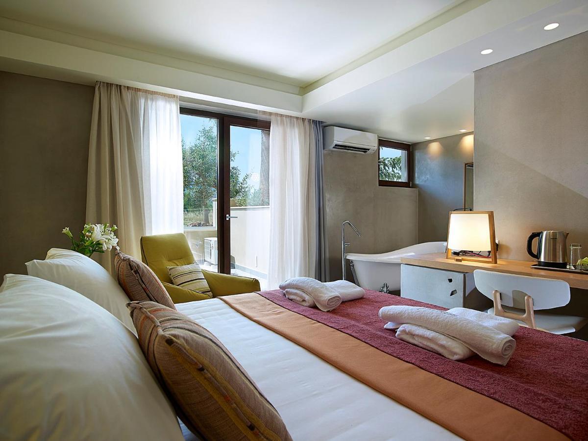Mistral Hotel - For Solo Travelers Maleme  Exterior photo
