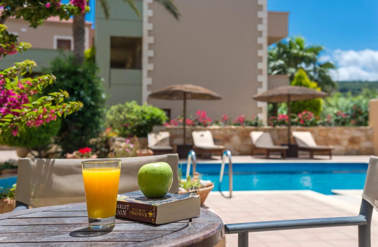 Mistral Hotel - For Solo Travelers Maleme  Exterior photo